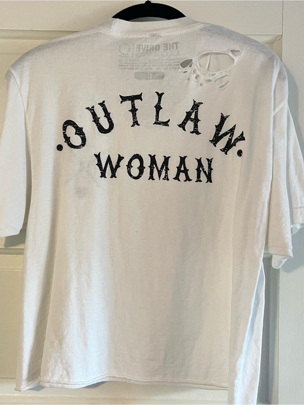 The Drive Clothing - Outlaw Woman distressed graphic cropped T - size L
